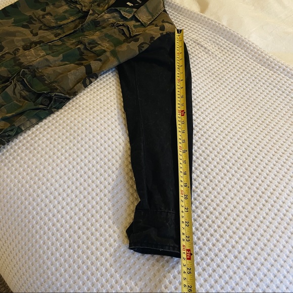 Two-Tone Army Shacket - Picture 10 of 12